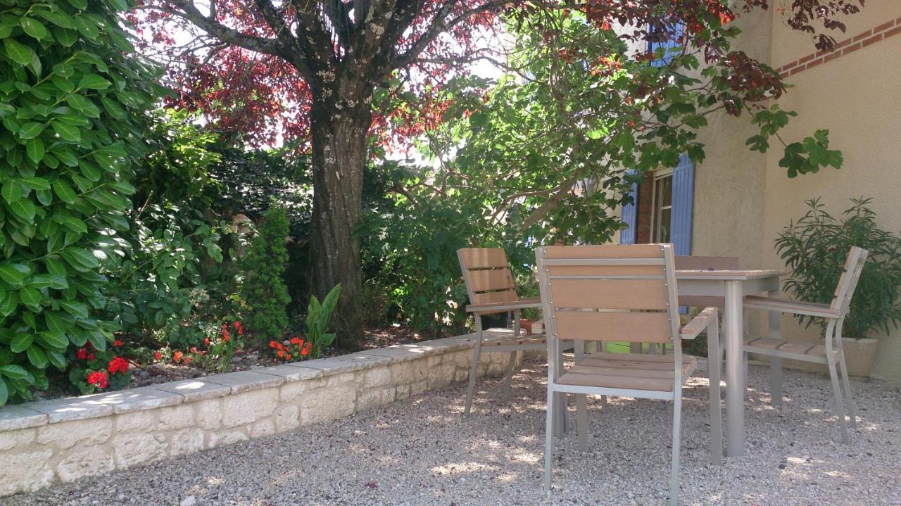 Chambres Et Tables D'Hotes "Au Pres De Ma Blonde" Senouillac Dış mekan fotoğraf