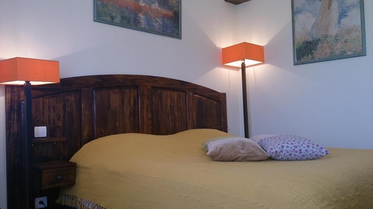 Chambres Et Tables D'Hotes "Au Pres De Ma Blonde" Senouillac Dış mekan fotoğraf