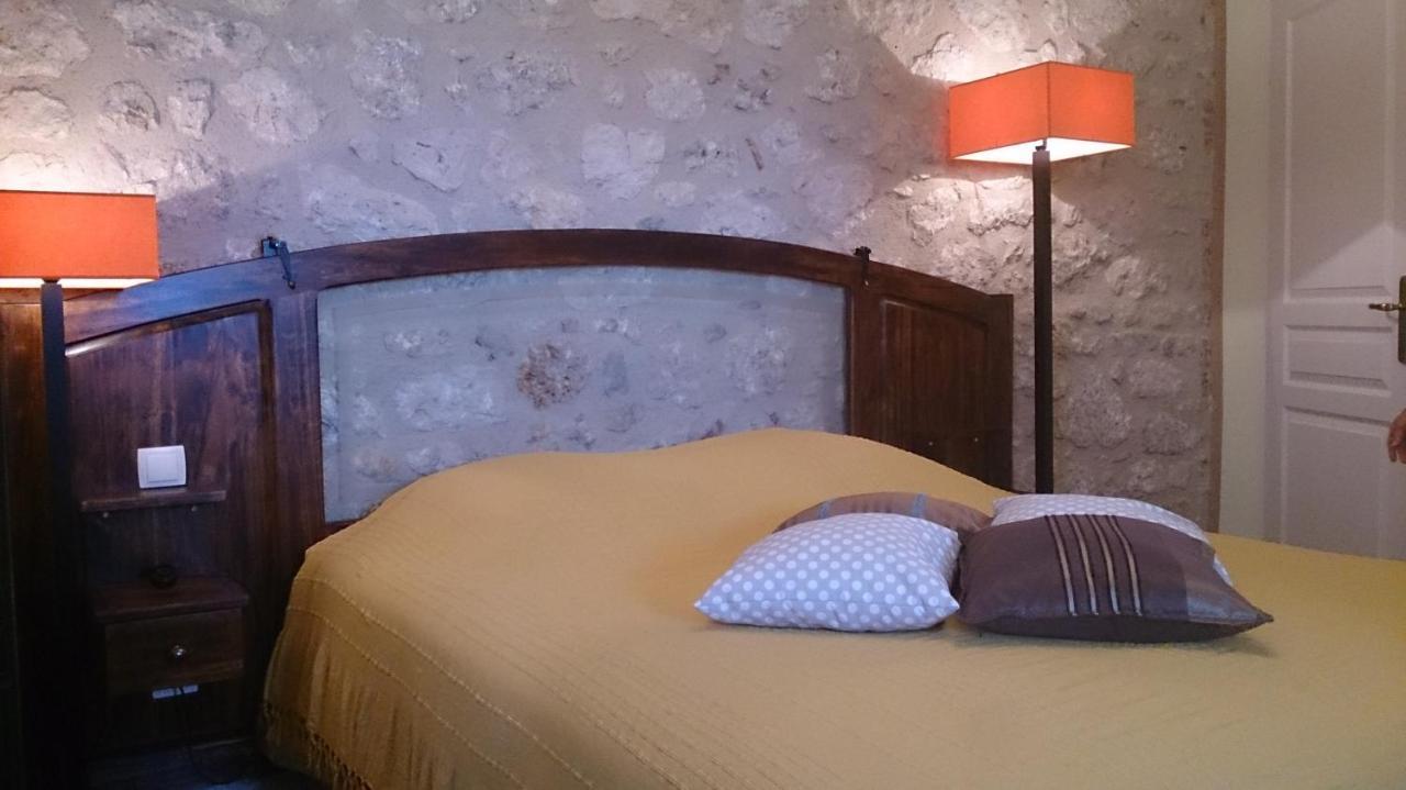 Chambres Et Tables D'Hotes "Au Pres De Ma Blonde" Senouillac Dış mekan fotoğraf